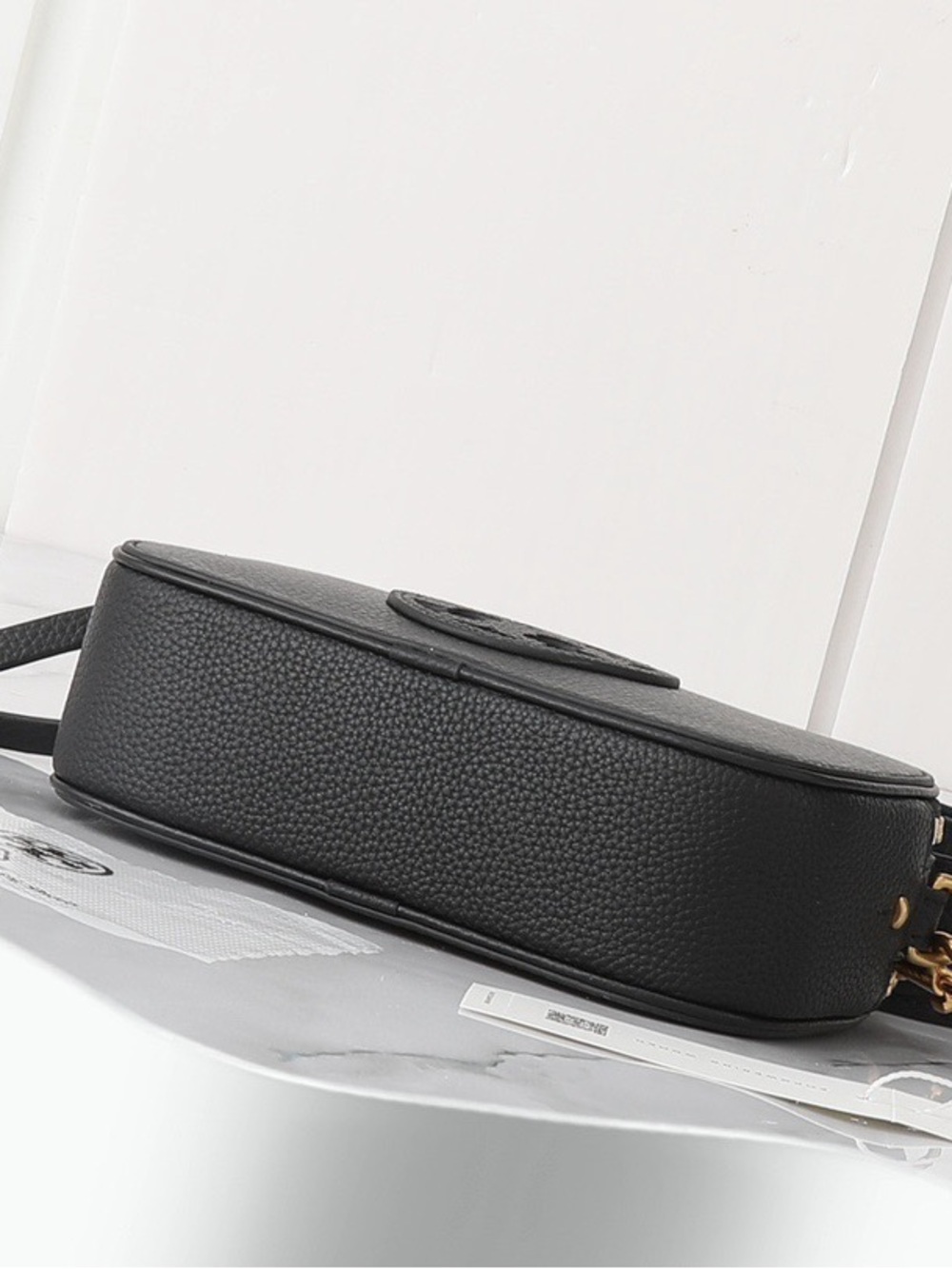 Tory Burch Black Pebbled Leather Crossbody with Logo Medallion - Picture 5 of 6